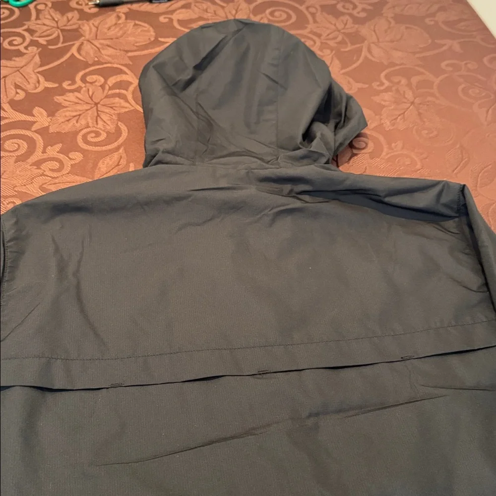 Men’s Quicksilver Water Repellant Windbreaker. Size Med. - Picture 12 of 16